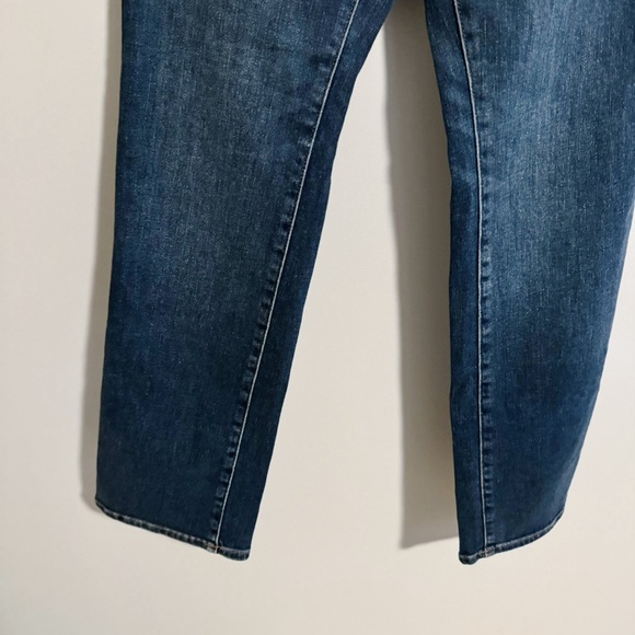 Good American - Good Curve Straight Jeans - Picture 3 of 5